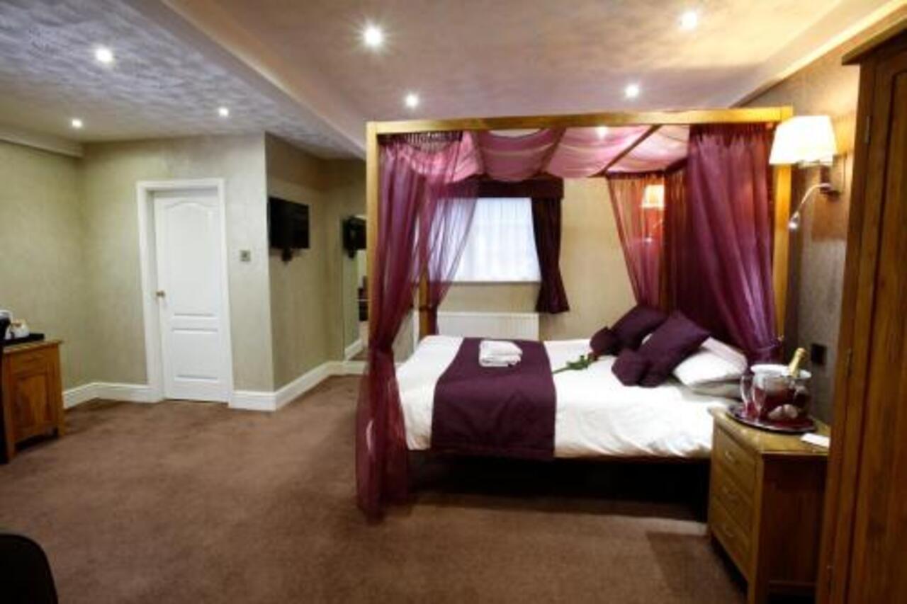Bury Ramsbottom Old Mill Hotel And Leisure Club Exteriör bild